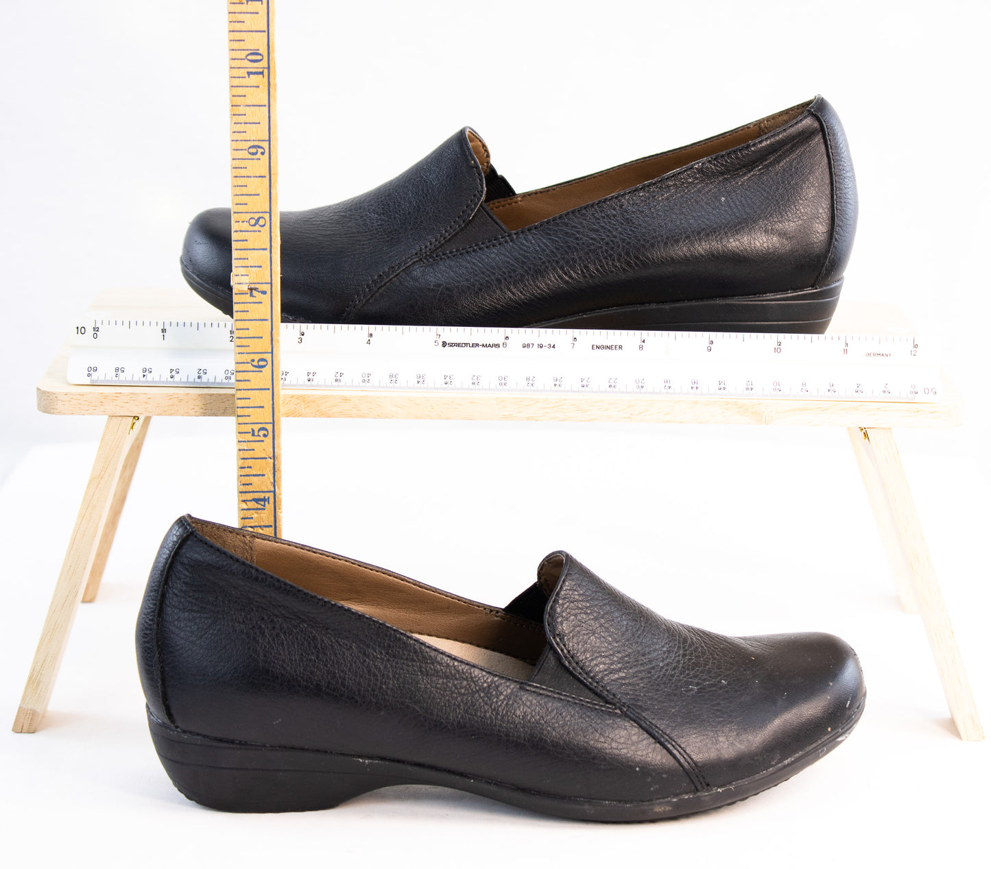 Dansko Black Leather Professional Comfort Slip-On Shoes – Women’s 8.5 (EU 39)