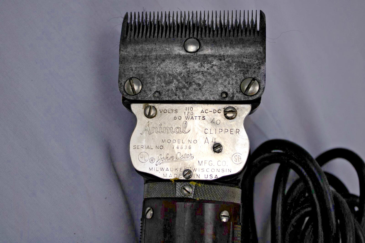 Vintage Oster A4 Animal Clipper – 60W USA – Bakelite Body – Farm Grooming Tool