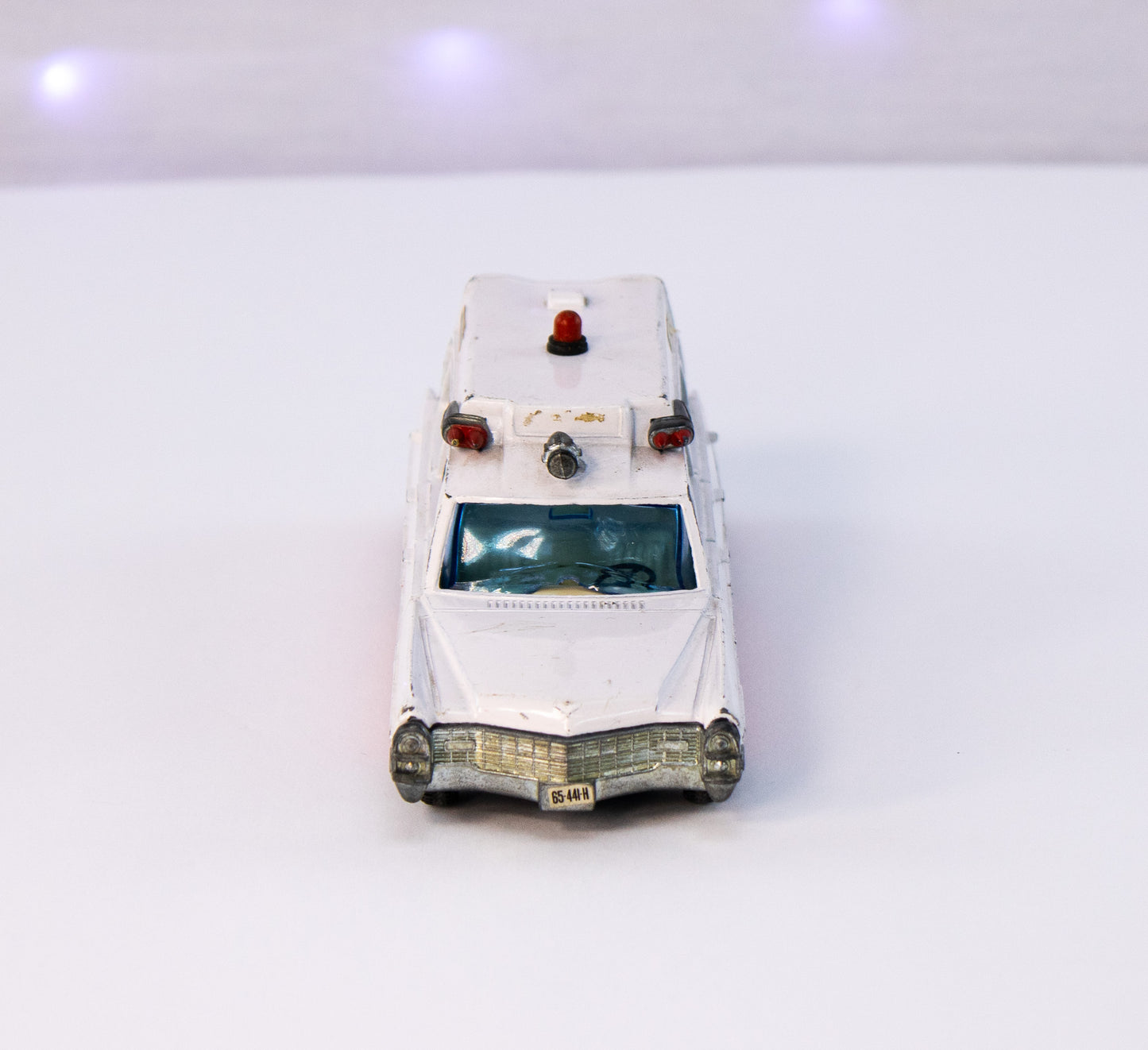 Vintage Dinky Toys Ambulance – Superior Rescuer on Cadillac Chassis, England