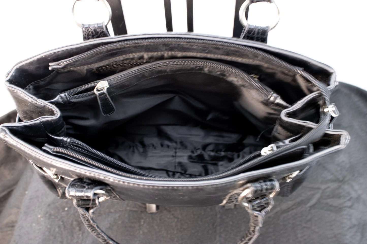 ✨ Diverso Black Patent-Trim Leather Tote – Made in Spain – Triple Compartment