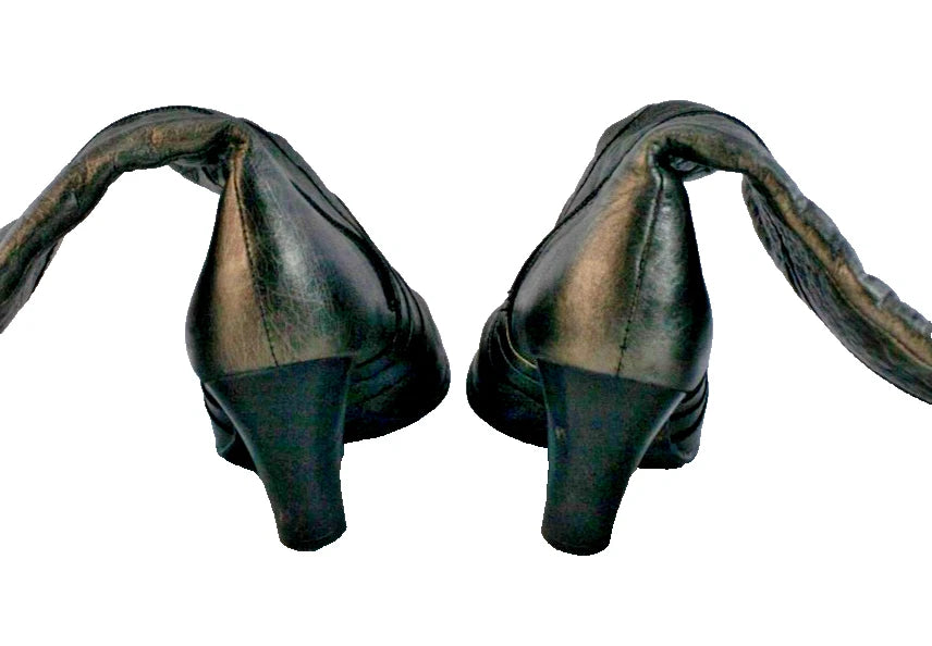 🔥 "BORN" Brand Black Leather Tall Boots – Sleek Heels (Size US 8.5 )