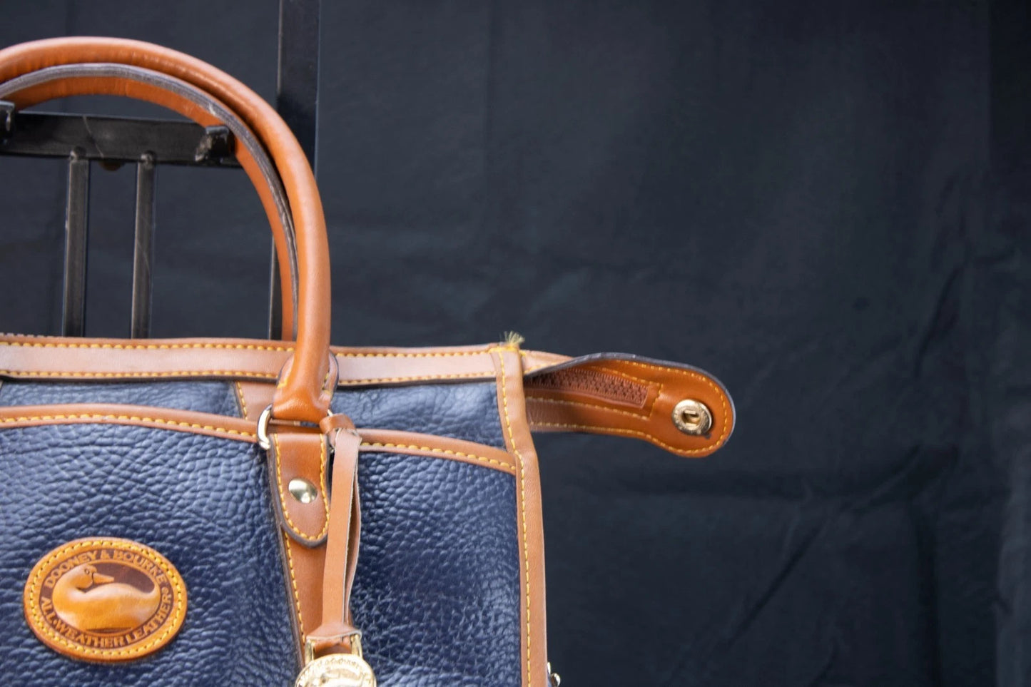 🦆 Vintage Dooney & Bourke All Weather Leather Satchel – Navy & British Tan