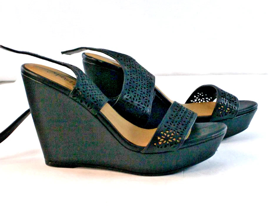 ✨ Y-Not? Black Wedge Sandals – Women’s Size 8 – Strappy Cutout Style ✨