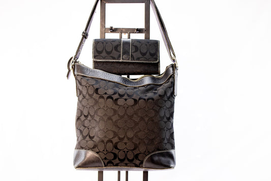 Coach Signature Black Shoulder Bag Purse w Matching Wallet Set