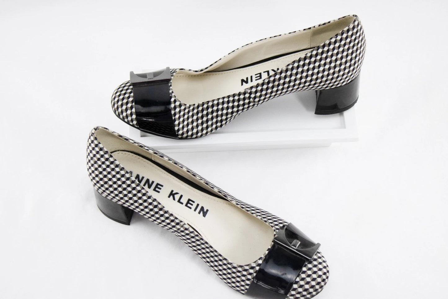 Anne Klein Black White Heels | 6.5M Bow Toe Pumps | Retro Geometric Low Block