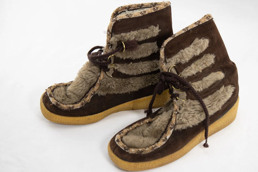 Vintage Yodelers Winter Boots | 1970s Faux Fur Suede Lace-Up Moccasin Boots |