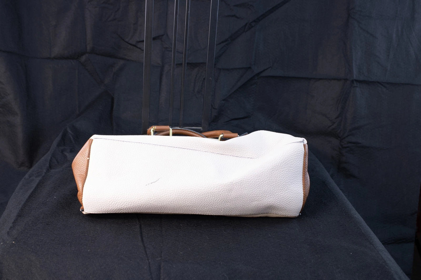 ✨ Steve Madden Structured Colorblock Tote – Cream & Caramel