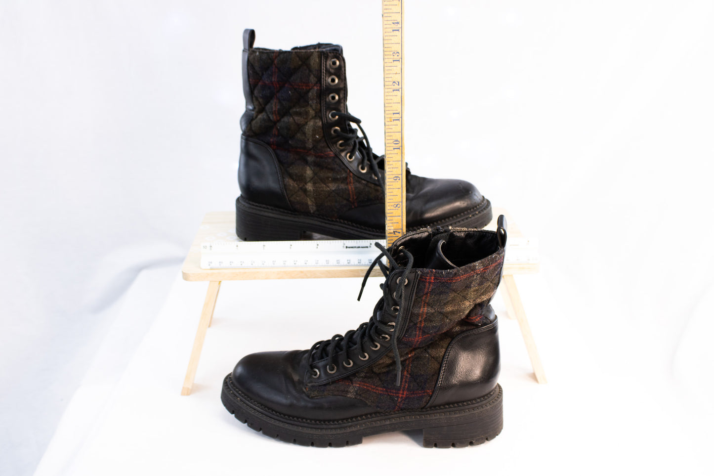 Rock and Candy Plaid Combat Boots – Women’s Size 7 – Lace Up Boots