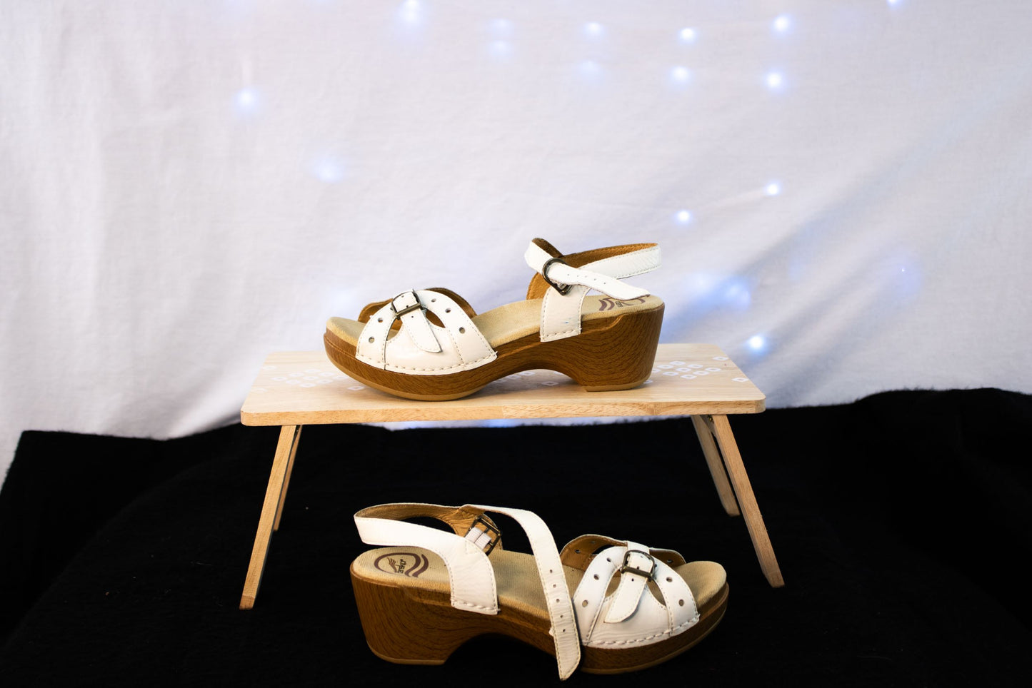 Dansko Sissy White Crinkle Patent Sandals EU 36 US 5.5–6 Wood Sole
