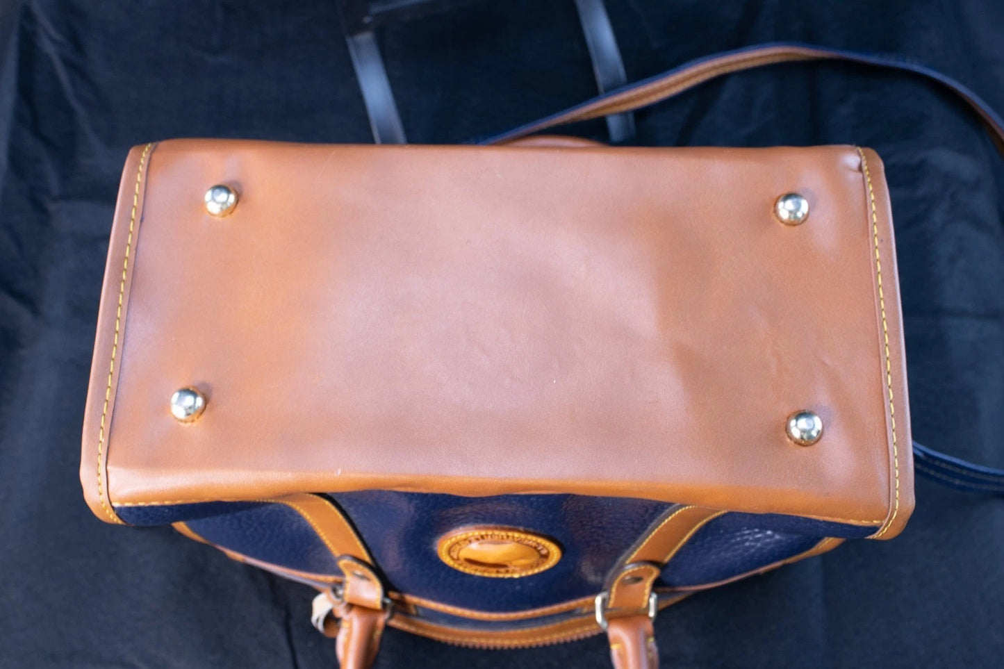 🦆 Vintage Dooney & Bourke All Weather Leather Satchel – Navy & British Tan