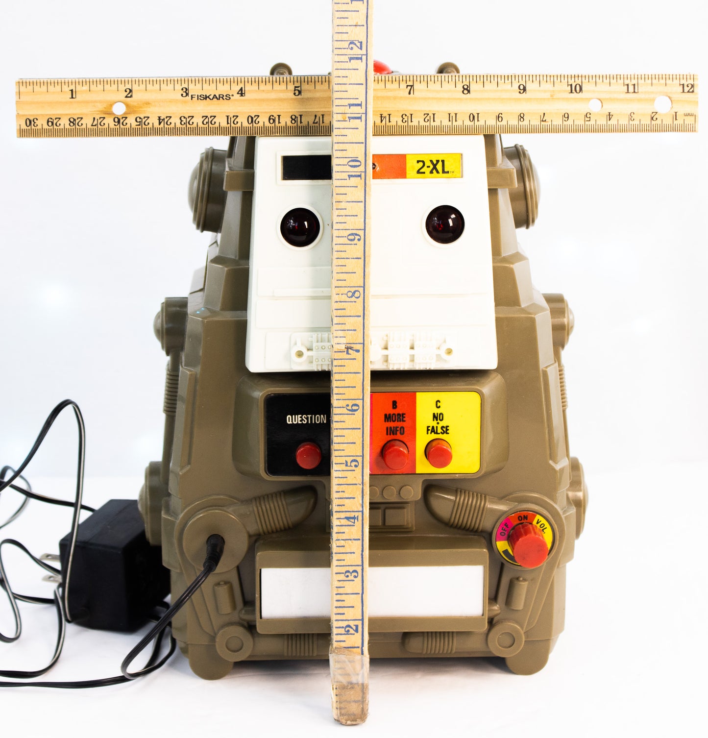 Vintage 2-XL Talking Robot – 1970s Electronic Learning Toy w/ Cartridges