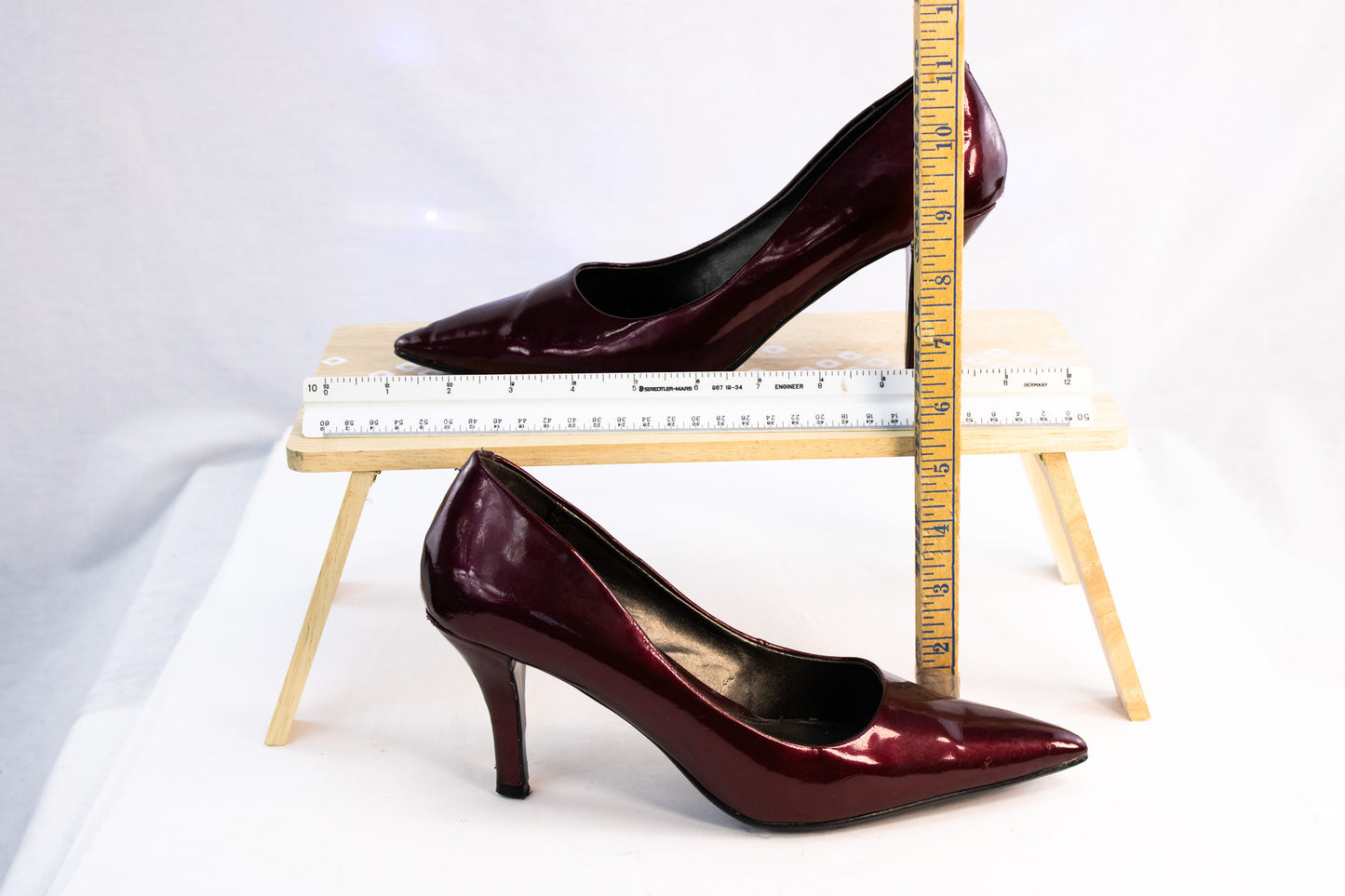 Connie Burgundy Patent Leather Pumps | Women’s Size 8 Pointed-Toe Heels