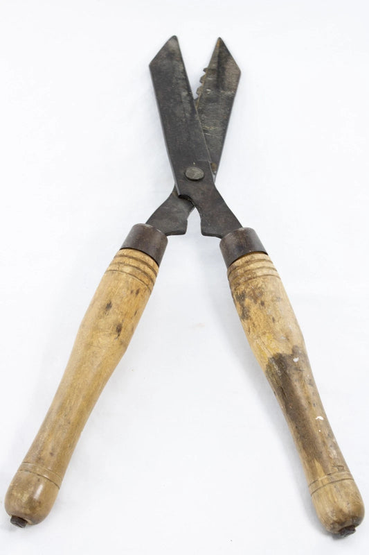 Antique Garden Shears Hedge Clippers – Wood Handle – Rustic Primitive Tool