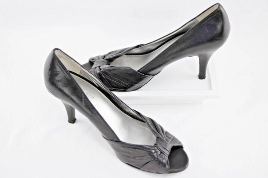 Liz Claiborne Black Leather Heels | “Grace” 8.5M Peep-Toe Pumps | Vintage