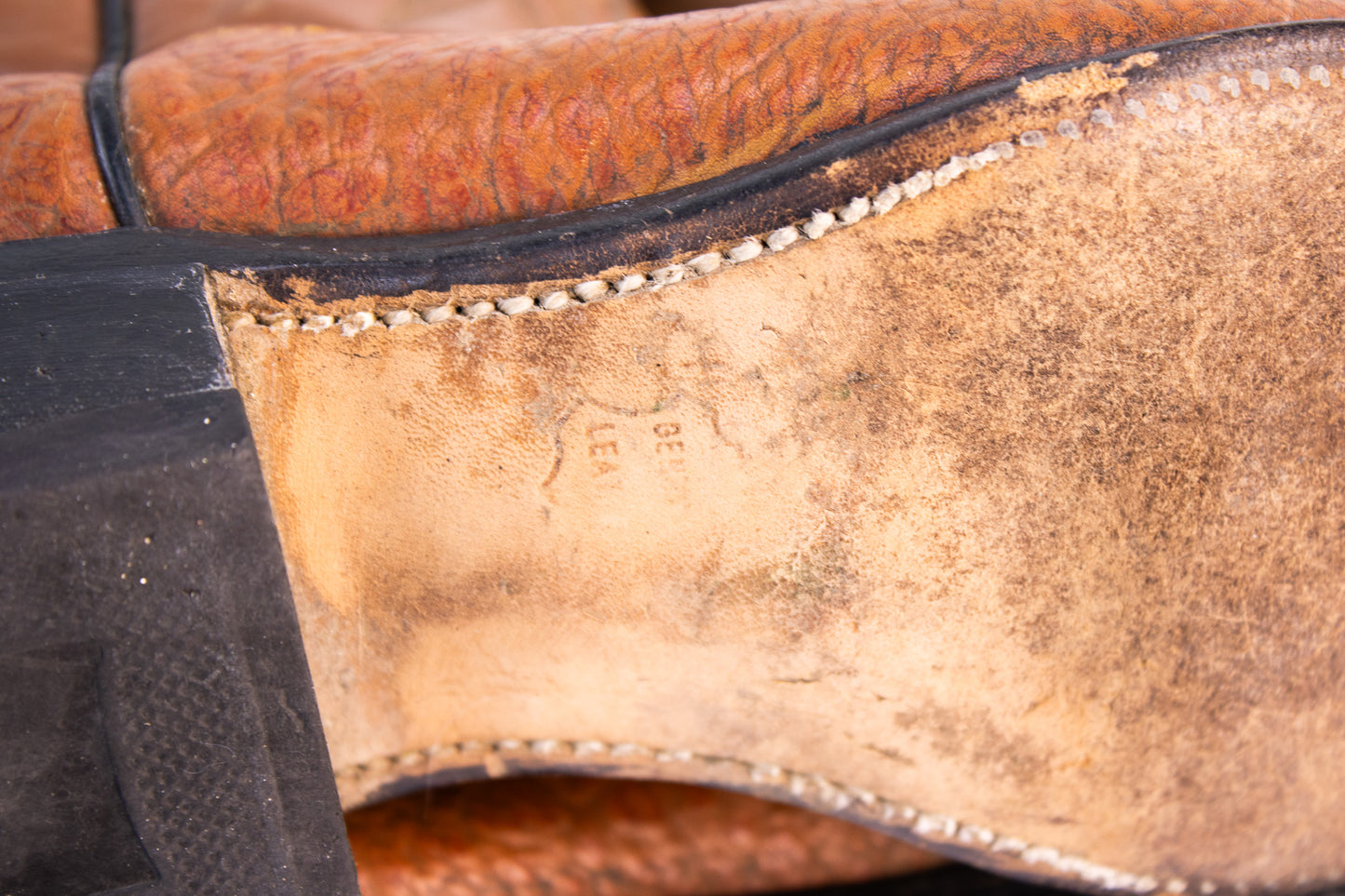 Vintage Men’s Cowboy Boots Size 9 D | Pebbled Leather Western Boots | Classic Ranch Style