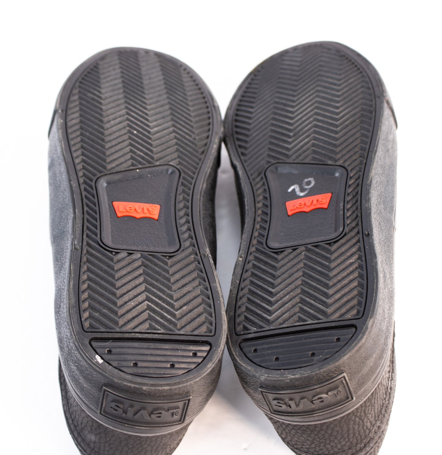 Levi’s Black Low-Top Sneakers | Men’s Size 8 | Classic Casual Skate Shoes