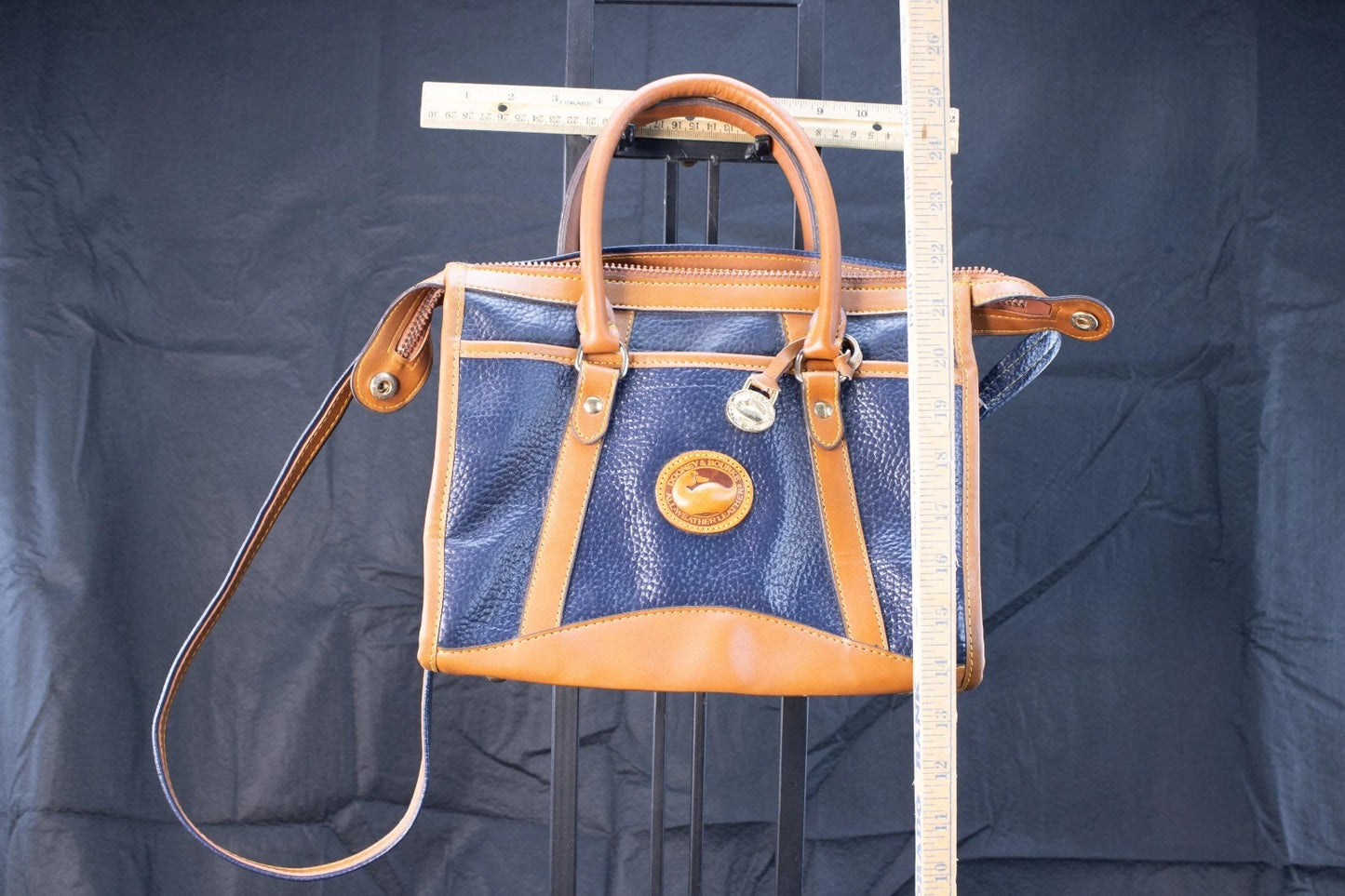 🦆 Vintage Dooney & Bourke All Weather Leather Satchel – Navy & British Tan