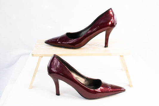 Connie Burgundy Patent Leather Pumps | Women’s Size 8 Pointed-Toe Heels