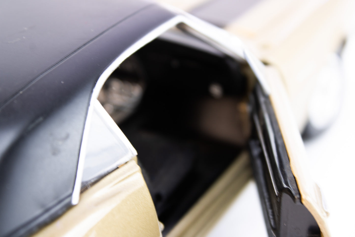 Vintage-Style 1967 Camaro Z/28 Diecast Car – 1:18 Scale by Maisto