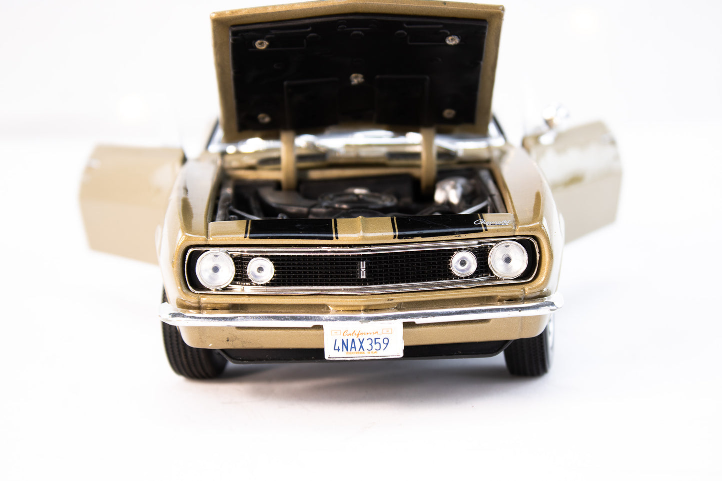 Vintage-Style 1967 Camaro Z/28 Diecast Car – 1:18 Scale by Maisto