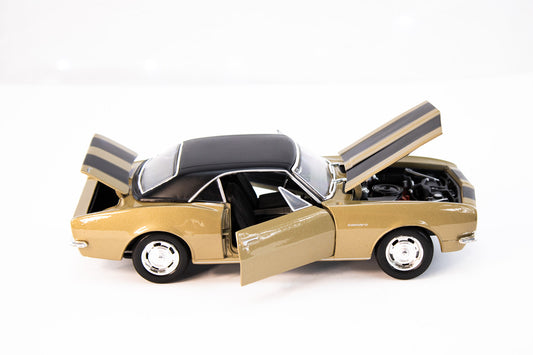 Vintage-Style 1967 Camaro Z/28 Diecast Car – 1:18 Scale by Maisto