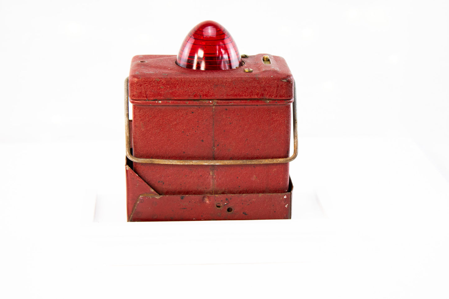 Vintage Red Industrial Warning Light – Metal Signal Beacon with Glass Lens Description