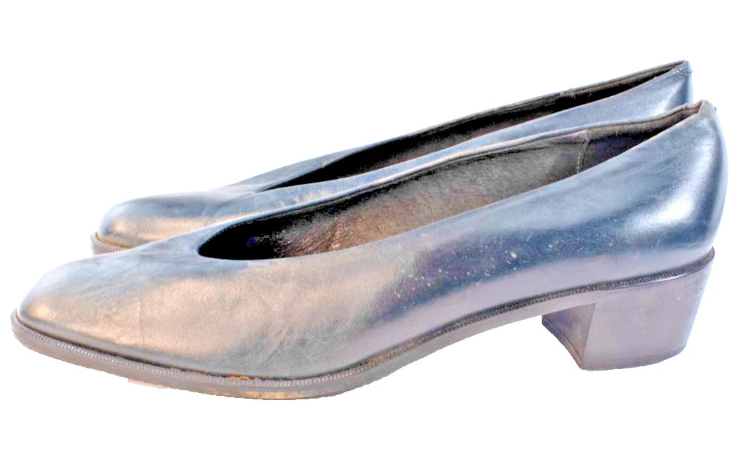 Amalfi by Rangoni “Chloe” Leather Pumps – Black – Size 9 AA (Narrow) – Italian