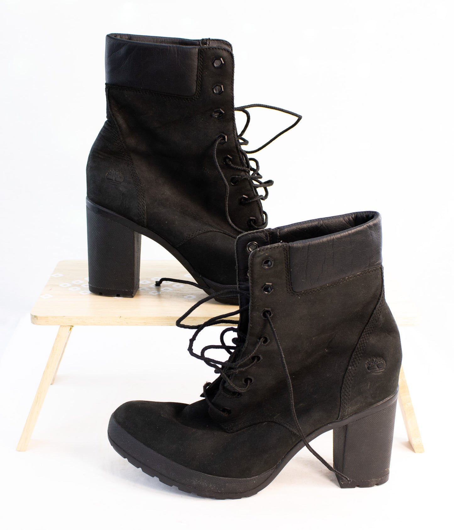 Timberland Black Nubuck Lace-Up Heeled Boots Women’s Size 9.5
