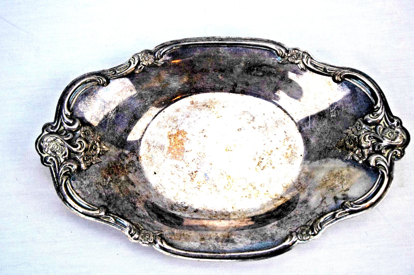 Vintage Silver-Plated Serving Tray – Ornate Floral Scroll – Aged Patina Look