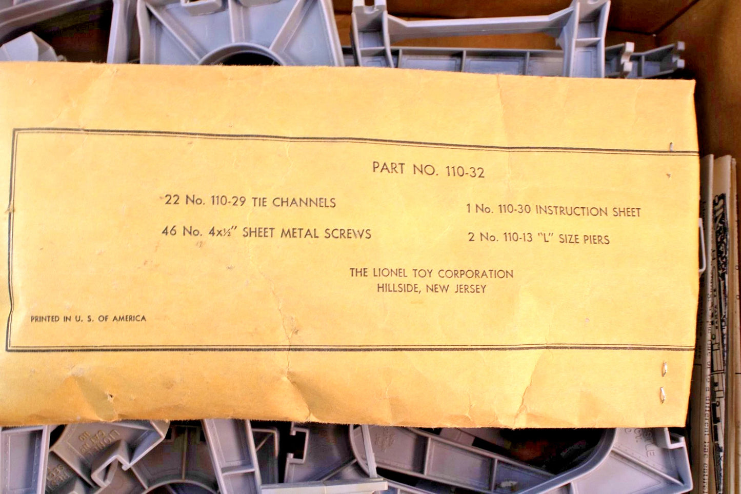 🎩 Lionel No. 110 Graduated Trestle Set – Vintage 1960s – 22 Pieces with Box