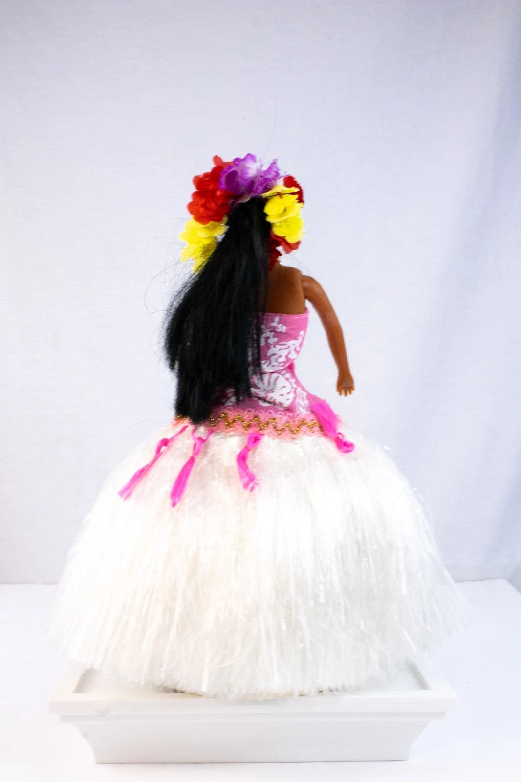 MY HAWAII 1998 HULA GIRL MUSICAL DANCING DOLL – PEARLY SHELLS – SOUND ACTIVATED