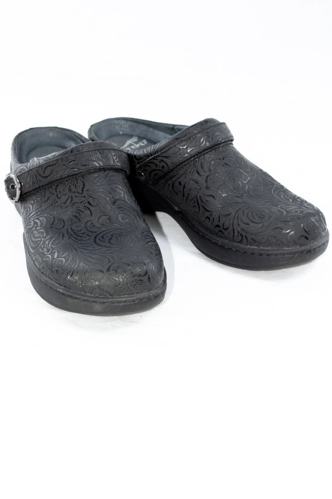 Dansko XP 2.0 Black Tooled Leather Clogs EU 38 US Women’s 7.5 Comfort Shoes