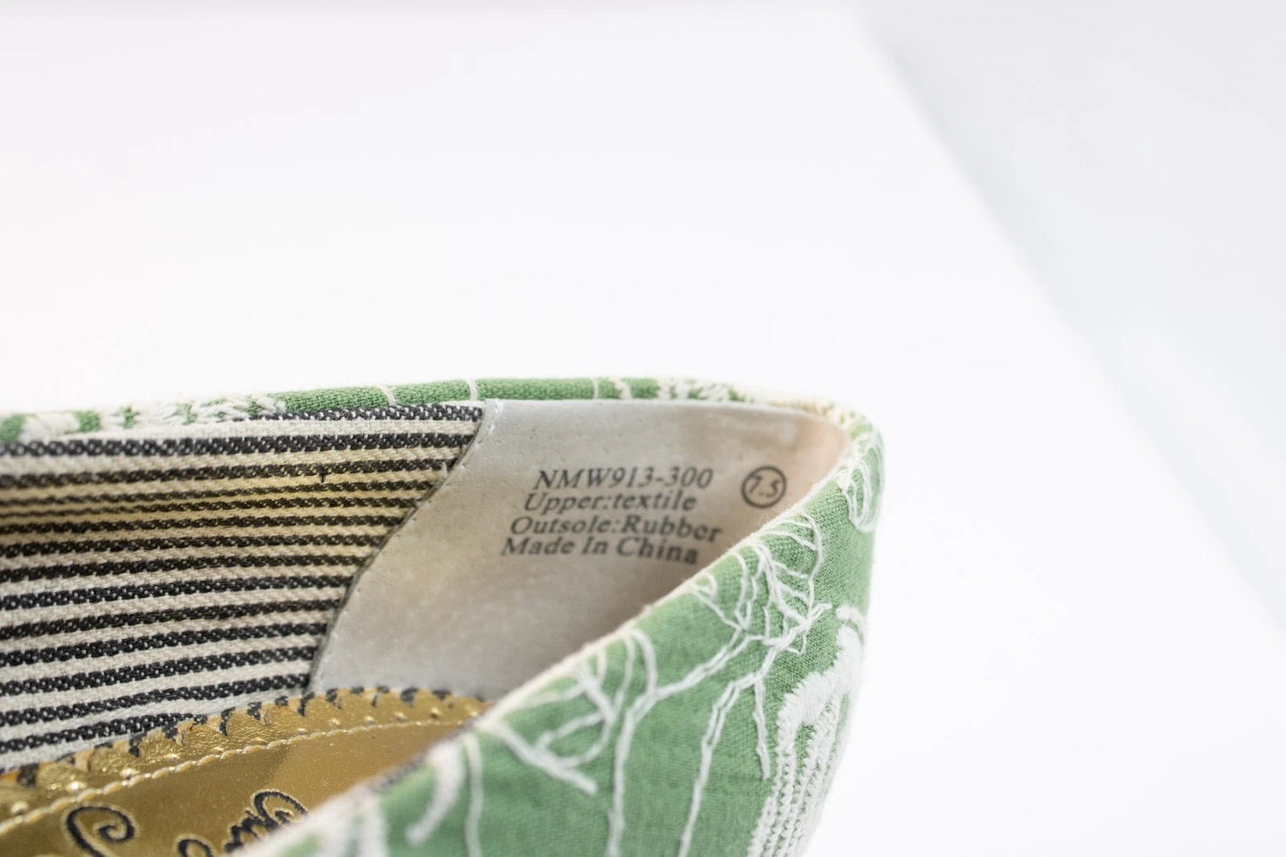 💚 Naughty Monkey Green Floral Embroidered Heels – Size 7.5 – Retro Resort Chic