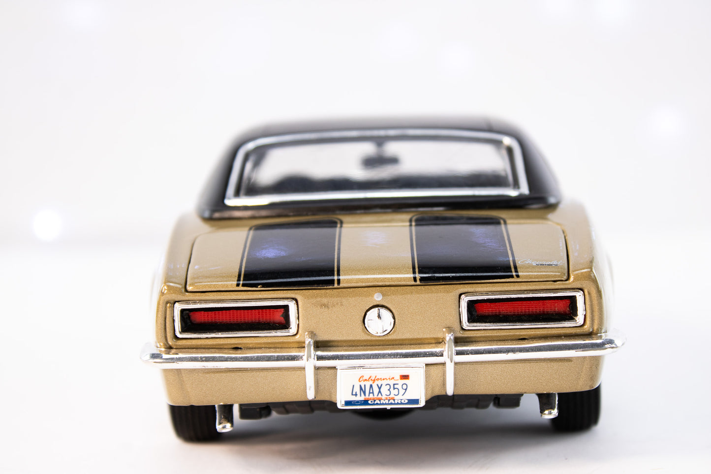Vintage-Style 1967 Camaro Z/28 Diecast Car – 1:18 Scale by Maisto