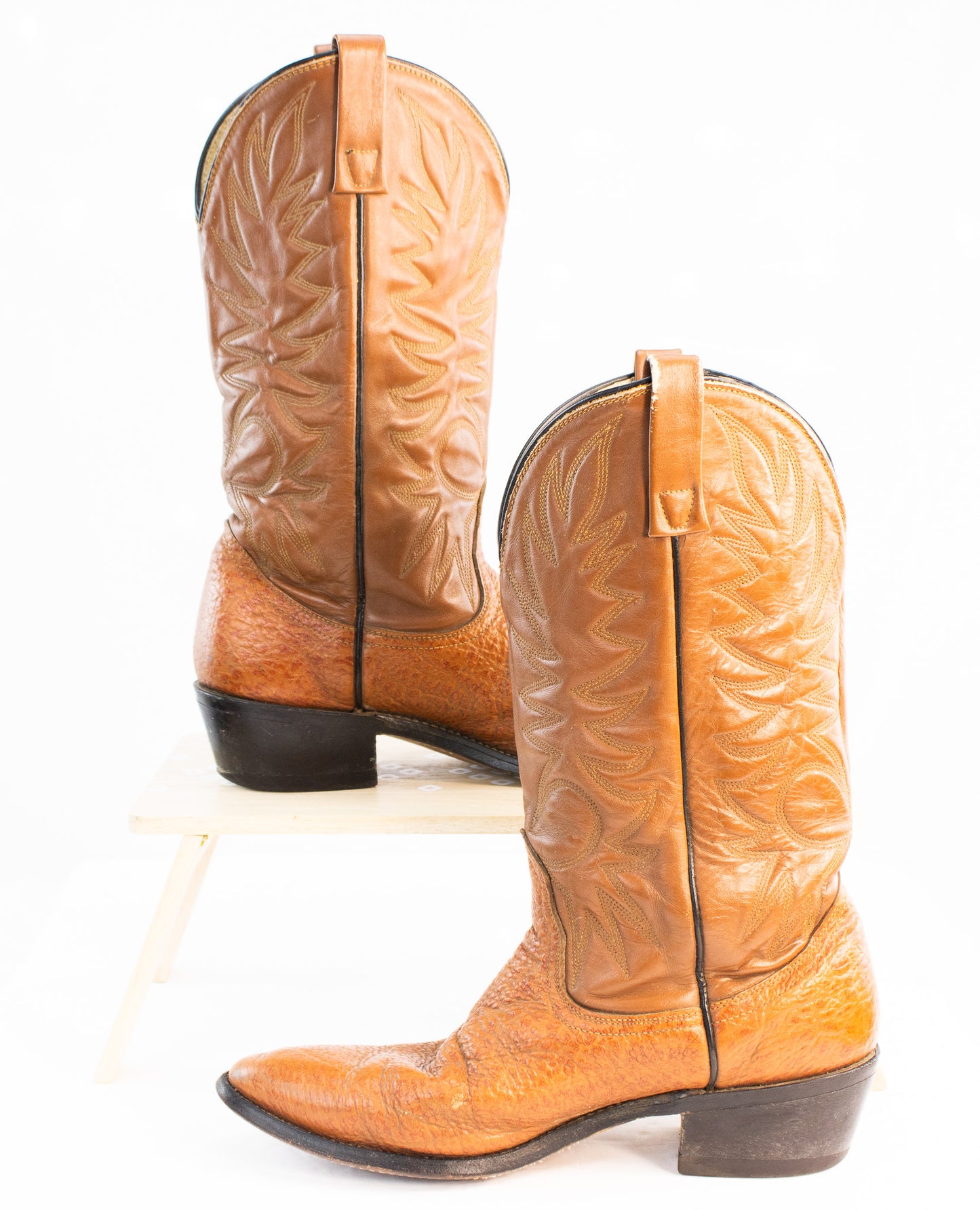 Vintage Men’s Cowboy Boots Size 9 D | Pebbled Leather Western Boots | Classic Ranch Style