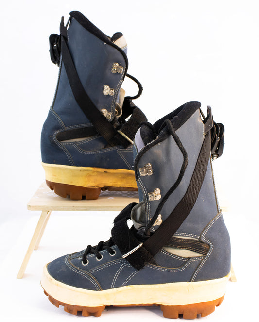 Vintage Flexible Valencia Snowboard Boots | Blue Retro Snow Gear | US 8 EU 40