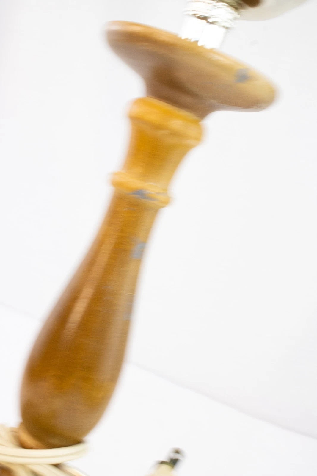 Vintage Mid-Century Electric Table Lamp Base – Brass & Wood Oil-Style Design