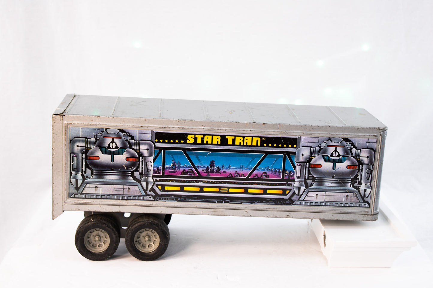 Vintage ERtl Star Tran™ Sci-Fi Trailer – 1970s Futuristic Tin Toy