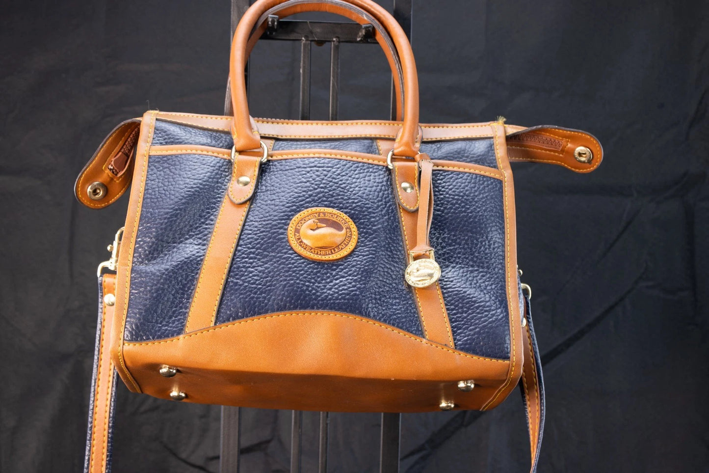 🦆 Vintage Dooney & Bourke All Weather Leather Satchel – Navy & British Tan
