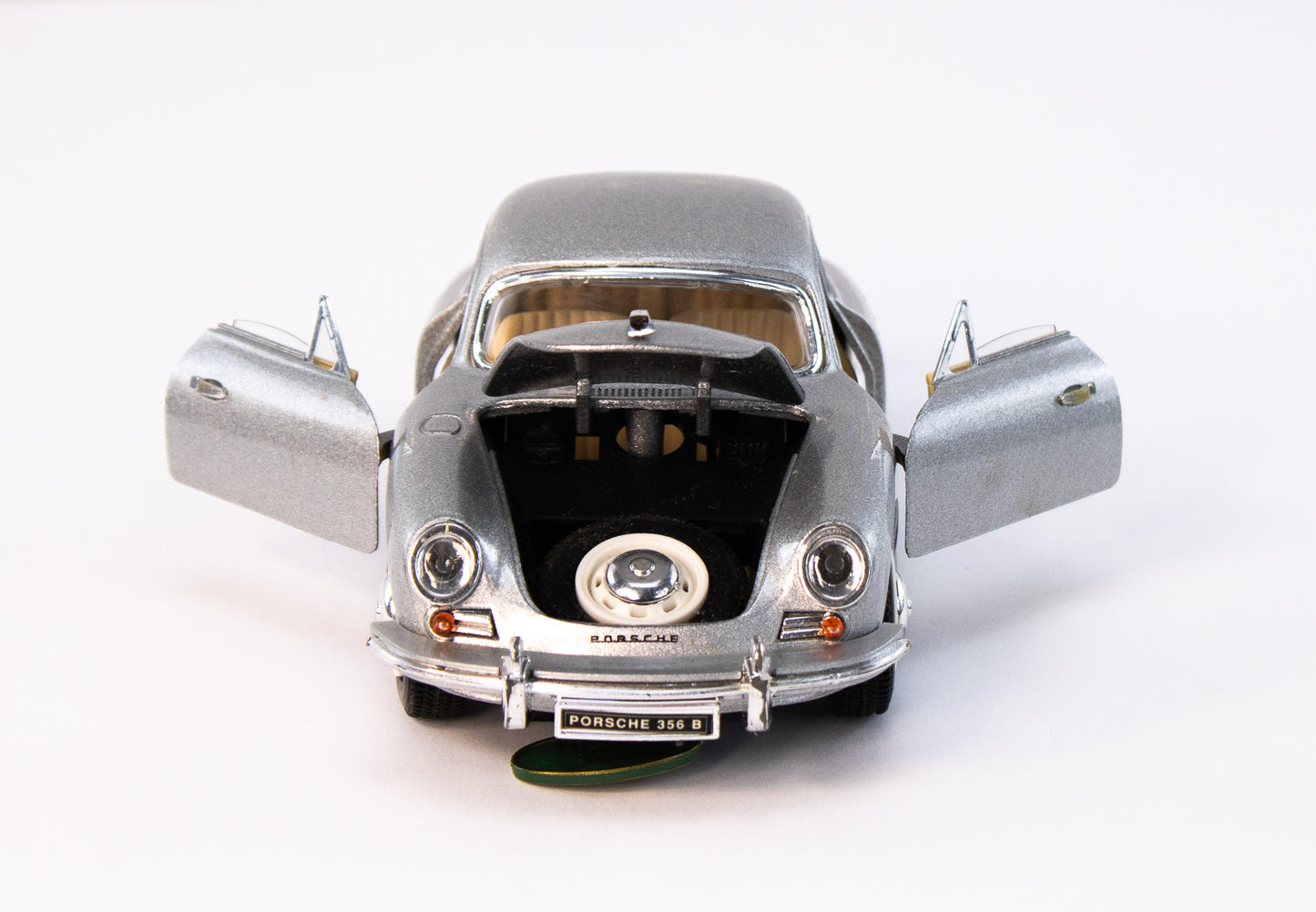 Porsche 356 B Coupe Die-Cast Model Car – 1:24 Scale, Silver