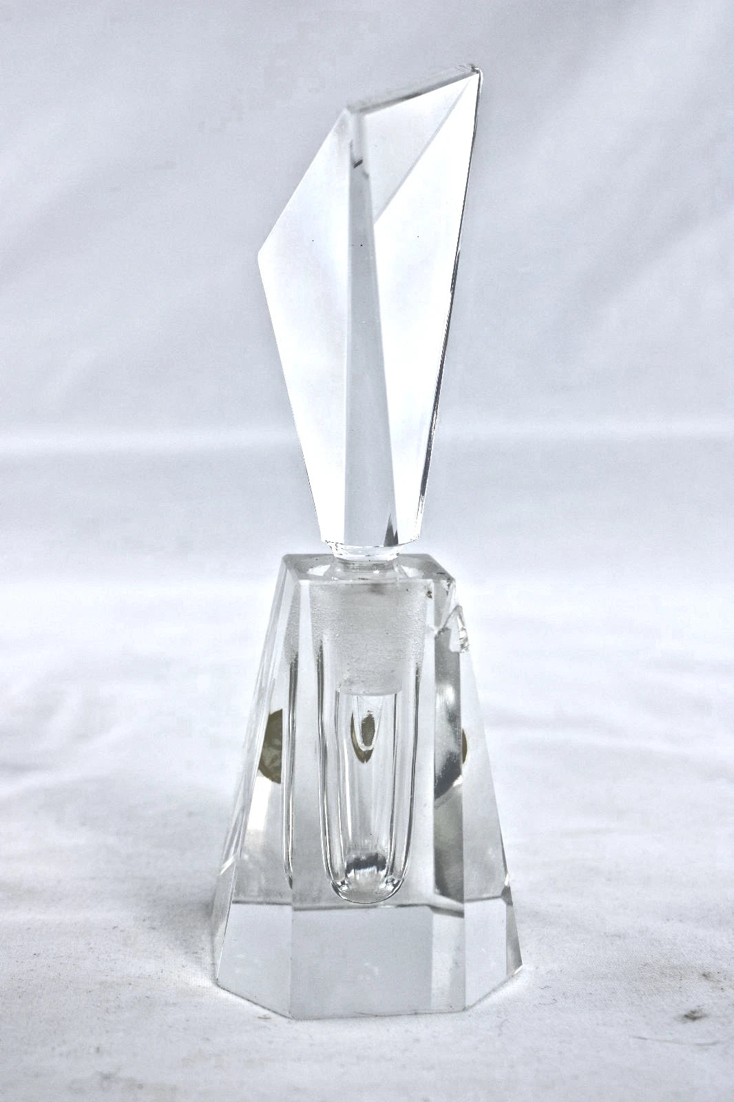 🗻 VINTAGE MODERNIST JAPANESE CRYSTAL OBELISK SCULPTURE PAPERWEIGHT • MCM TOKYO