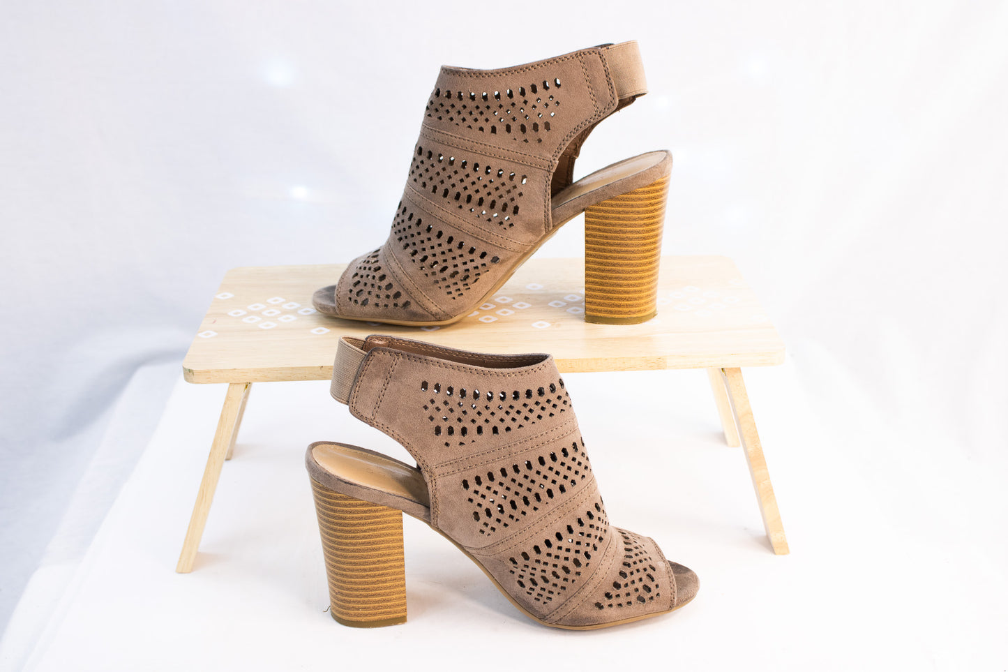 Lauren Conrad Taupe Suede Slingback Heels – Women’s 7.5 Block Heel Sandals