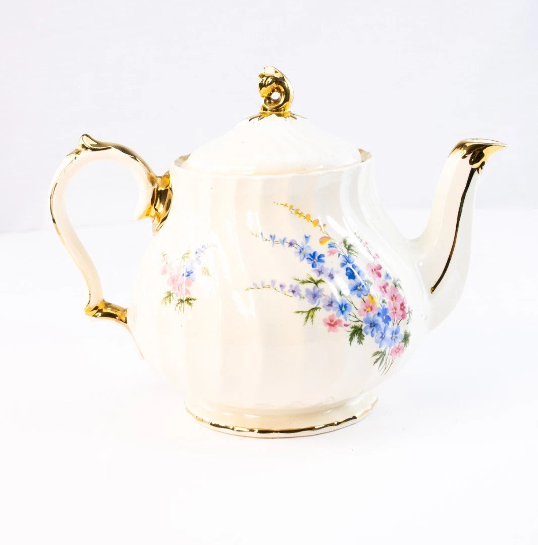 Sadler England No. 2748 – Hand-Painted Floral Teapot with Gilded Trim