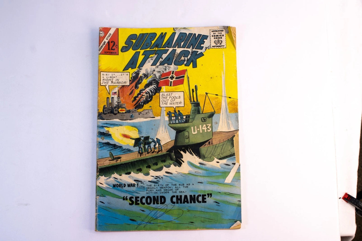 2 Vintage War Comics – G.I. Combat #100 (1964, DC Comics) + Submarine Attack #4