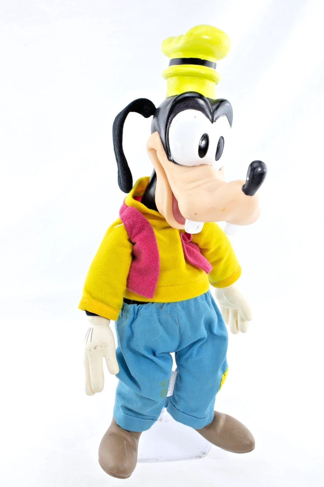 🧢 VINTAGE DISNEY GOOFY PLUSH DOLL – 20” – BIG HEAD, BIG FEET, BIG PERSONALITY!