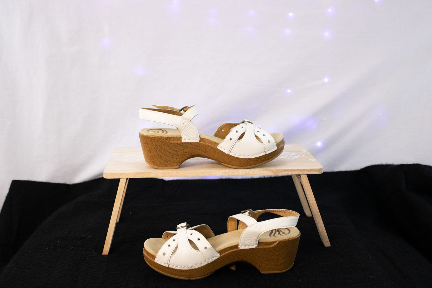 Dansko Sissy White Crinkle Patent Sandals EU 36 US 5.5–6 Wood Sole