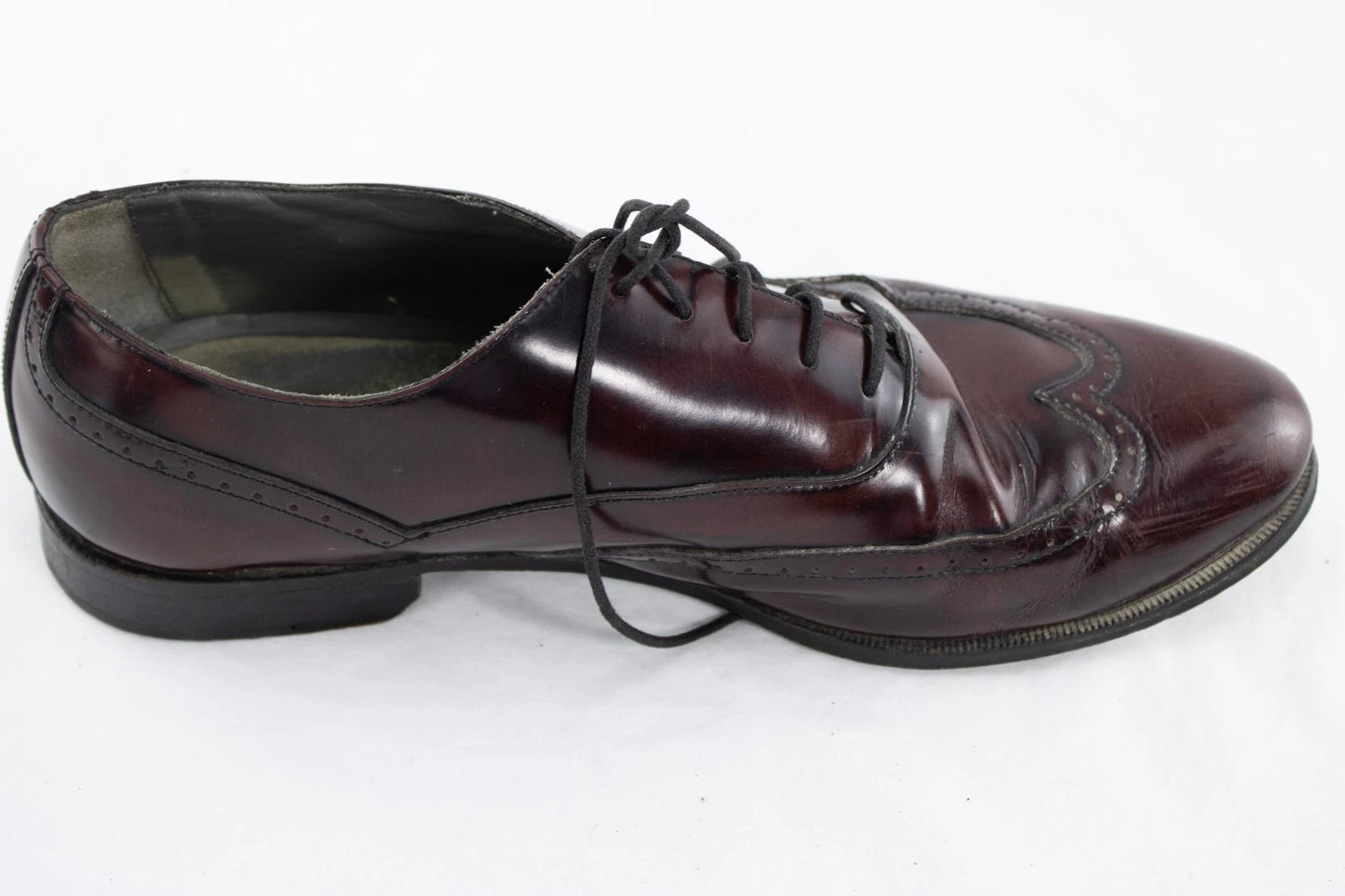 🌾 Vintage Thom McAn Burgundy Leather Oxford Wingtips | Men’s 9.5M | Rustic Form