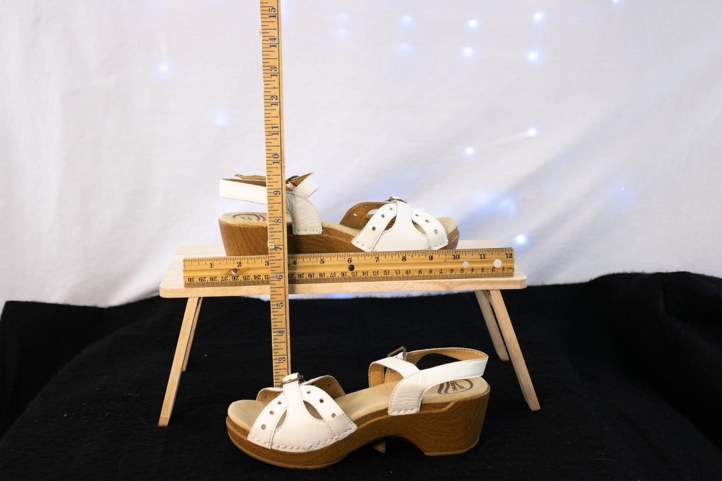 Dansko Sissy White Crinkle Patent Sandals EU 36 US 5.5–6 Wood Sole