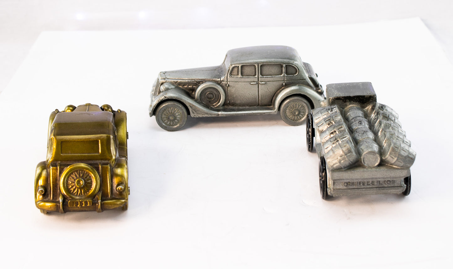 Vintage Style Cast Metal Coin Bank Car Set – Packard V12 Sedan & Trucks (Set of 3)