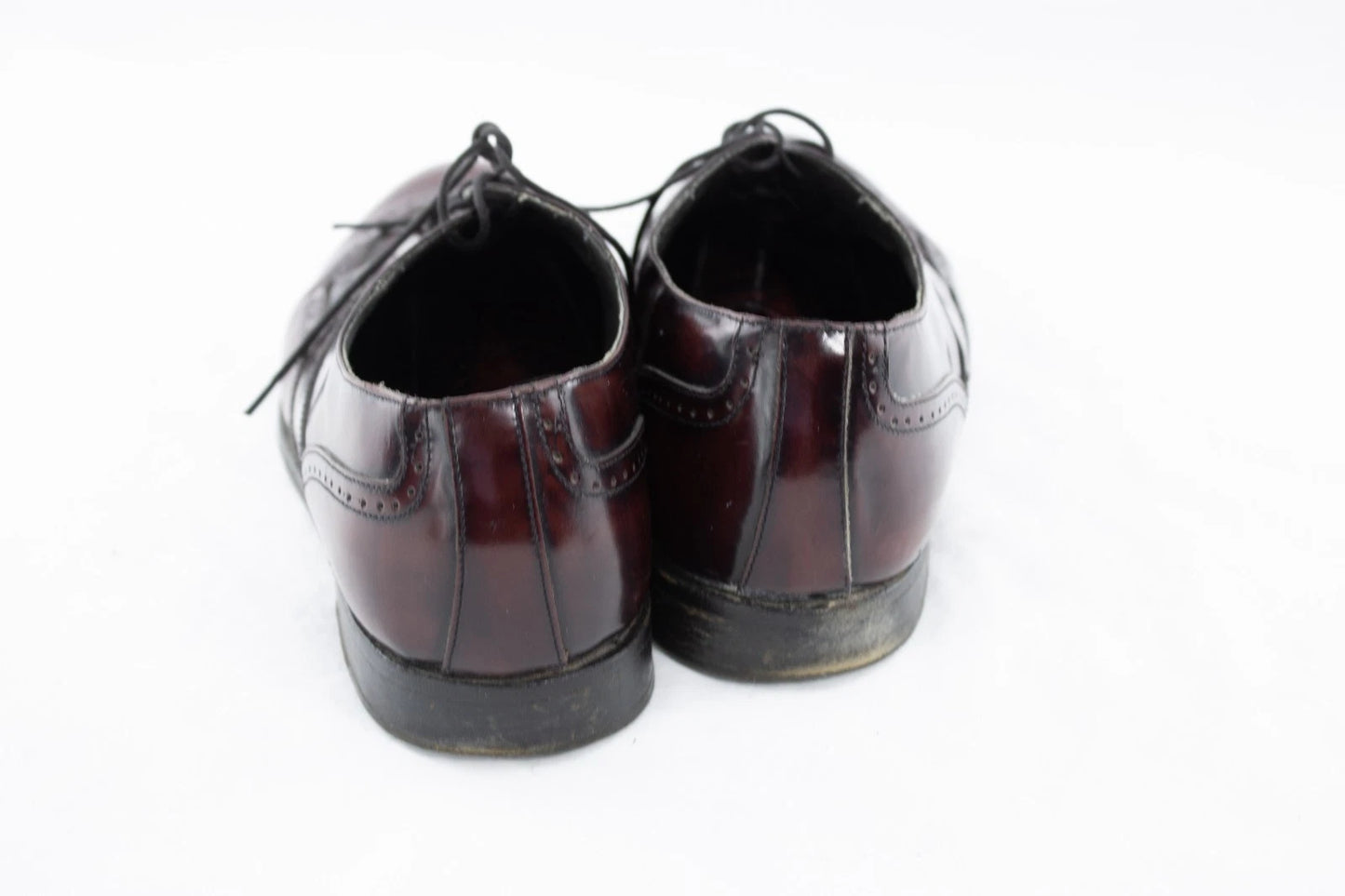 🌾 Vintage Thom McAn Burgundy Leather Oxford Wingtips | Men’s 9.5M | Rustic Form